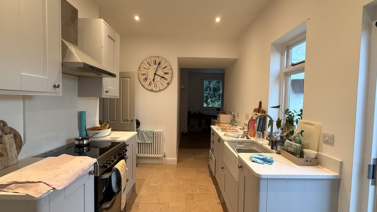 Kitchen before a Fresh Nest visit